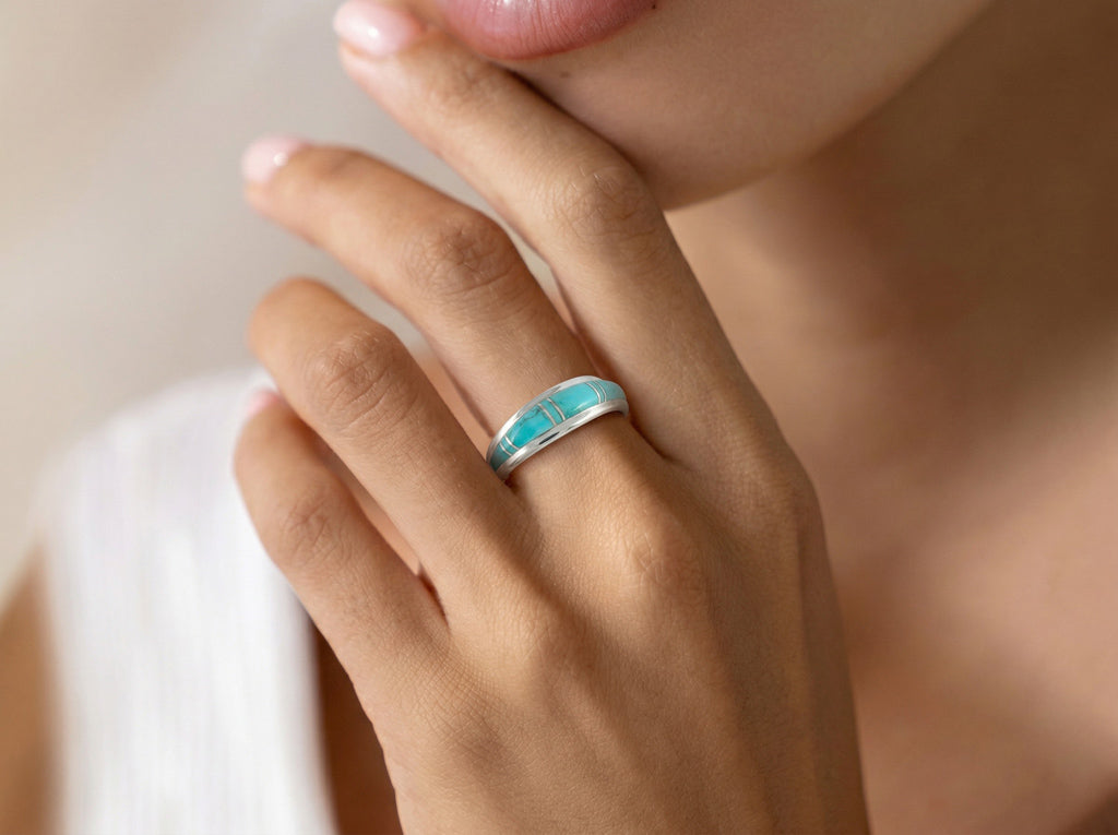 Turquoise Ring Sterling Silver R2264-C05